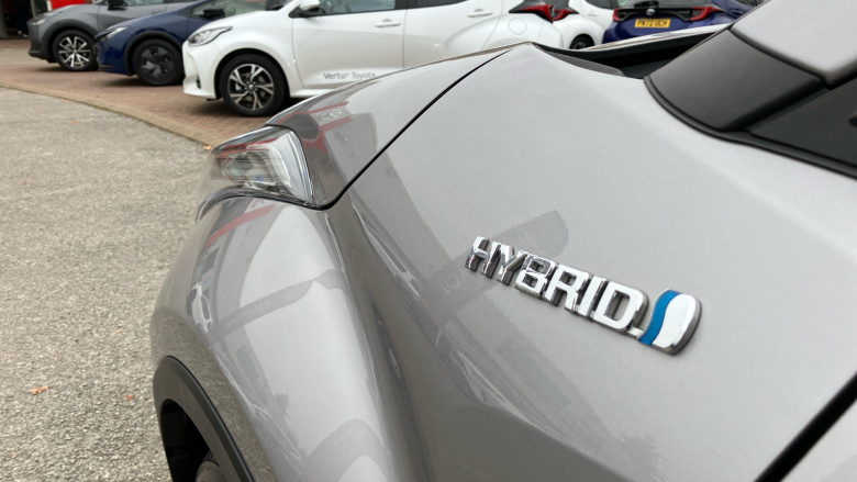 Toyota C-HR 1.8 Hybrid Design 5dr CVT Hybrid Hatchback